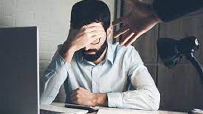 ضغوطات العمل تضاعف خطر إصابة الرجال بالنوبة القلبية
