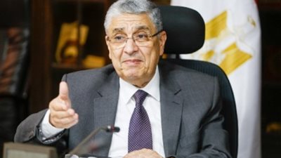 الكهرباء تدفع بمحطتى محولات متنقلتين للتشغيل فى توشكى