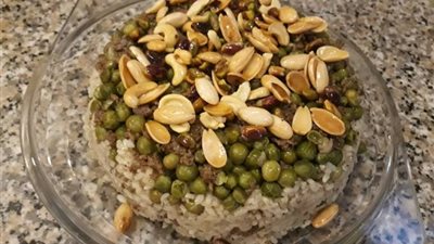 مقلوبة الأرز والبازلاء