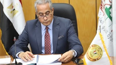 690 فرصة عمل بملتقى توظيف لشباب محافظة البحر الأحمر.. الثلاثاء