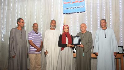 مستقبل وطن الأقصر يكرم اوائل الثانوية العامة بإسنا