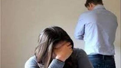 زوجة فى دعوى خلع: بيشتغل بالليل ومش بيقولي كلام حلو