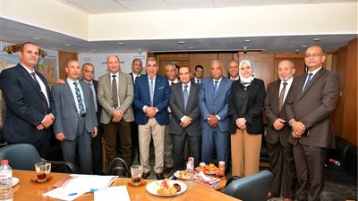 الضرائب:تنفيذ حملات متنقلة لحصر المشروعات المتوسطة والصغيرة