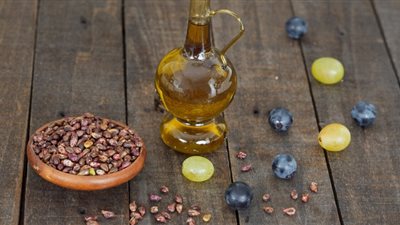 تعرف على فوائد زيت بذور العنب للشعر والجسم