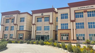 جامعة أسيوط الأهلية تستقبل العام الدراسي الجديد بتحية العلم .. غد
