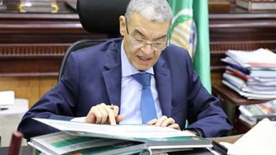 محافظ المنيا يوجه بالمرور على المدارس لتوفير بيئة تعليمية امنه