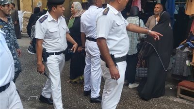 ٩٥ محضر وإزالة إدارية فى حملة مرافق بشوارع مدينة الأقصر