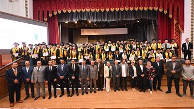 الاحتفال بتخريج الدفعة الأولي من طلاب كلية تكنولوجيا الفضاء