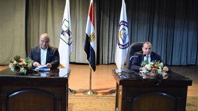 رئيس جامعة بني سويف يعلن زيادة مالية للموظفين