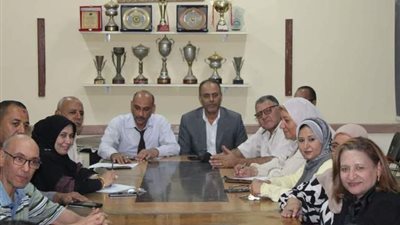 تعليم المنيا يتابع خطة المتابعة الفنية للمدارس بإدارات المحافظة