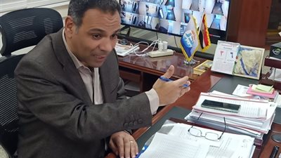 بعد إنهيار سور عمارة سكنية جهاز مدينة يحول المالك للنيابة.. صور