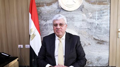 أيمن عاشور يهنئ رئيس الجمهورية بالذكرى الـ50 لإنتصارات أكتوبر