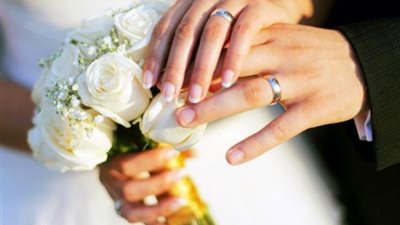 مبادرة برلمانية لصرف مكافآت مالية للمتزوجين لأول مرة في روسيا