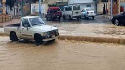 فتح الطريق الدولي بعد رفع الأمطار فى مطروح