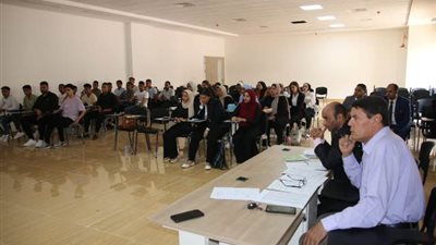 طلاب تكنولوجيا الفندقةبجامعة طيبةيناقشون تقارير التدريبات الصيفية