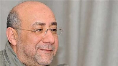 الشاعر بهاء الدين محمد يعلن عن اعتزاله