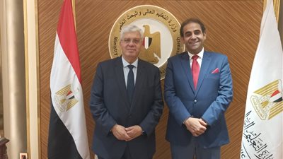 شريف صالح قائمًا بعمل رئيس قطاع الشئون الثقافية بالتعليم العالي
