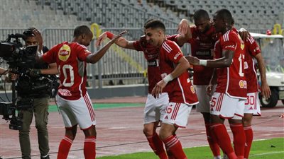 الأهلي يتفوق أمام الإسماعيلي بثنائية.. ملخص الشوط الأول