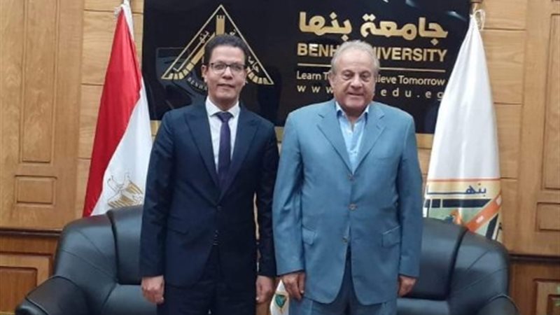 صفوت زهران يهنىء