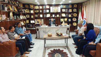 مسعود يناقش مع