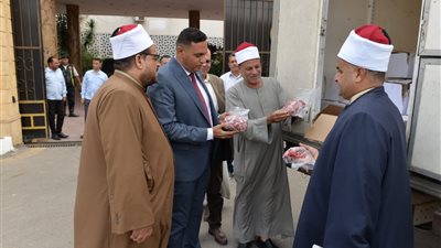 استلام الدفعه 37 من لحوم 