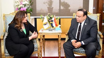رئيس الوطنية للانتخابات يبحث مع الهجرة آليات تصويت المصريين بالخا