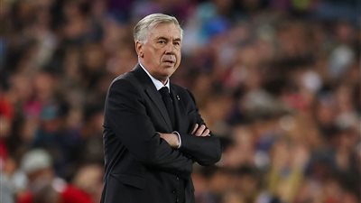 أنشيلوتي يحسم موقفه من رحيل نجم ريال مدريد
