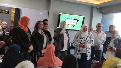 تدريب معلمات التعليم المجتمعي بالفيوم تسجيل غياب الطلاب الكترونيا
