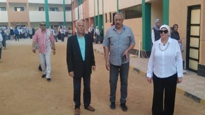 مدير تعليم القليوبية توجه بتكريم العناصر المتميزة في المدارس