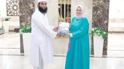 مستشار شيخ الأزهر للوافدين تستقبل وفد جامعة «القراءات» بالهند