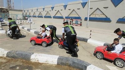 الداخلية تحتفل باليوم العالمى للمكفوفين والعصا البيضاء