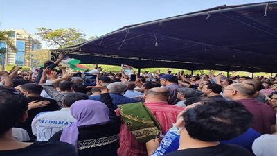 من ميدان مصطفى محمود.. مسيرة لأعضاء الحركة المدنية للتضامن مع شعب فلطسين