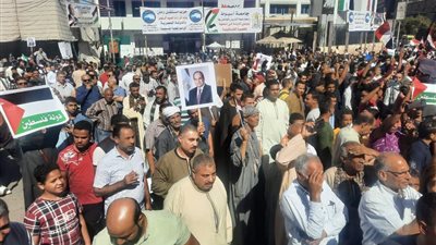 الآلاف يحتشدون بأسيوط لدعم الشعب الفلسطيني وتاييد قرارت الرئيس
