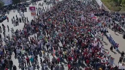 ملايين المصريين يدعمون فلسطين في المساجد والشوارع في جمعة تحيا مصر