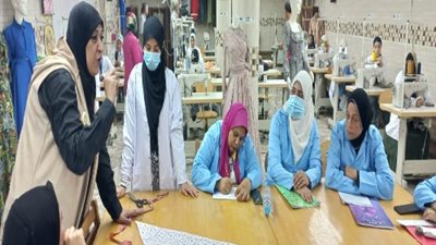 وزارة العمل: تدريب على مهنة الخياطة والتفصيل لفتيات بورسعيد