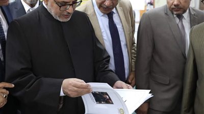 رئيس جامعة الأزهر يفتتح معرضًا للكتاب بتخفيضات كبيرة للطلاب