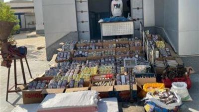 ضبط 3 أشخاص لقيامهم بتصنيع ألعاب نارية في الفيوم