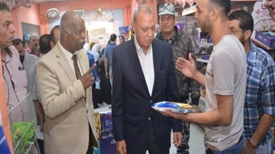 محافظ القليوبية يواصل جولاته لمتابعة تطبيق مبادرة خفض أسعار السلع