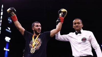 السعودي زياد المعيوف أول لاعب عربي ينضم للملاكمة المحترفة