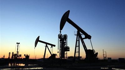 النفط يهبط أكثر من دولارين مع انحسار مخاوف الشرق الأوسط