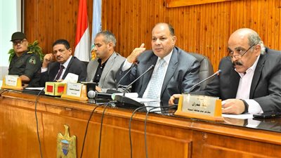 المجلس التنفيذي يوافق على تخصيص أراضي لإقامة مدرستي تعليم أساسي