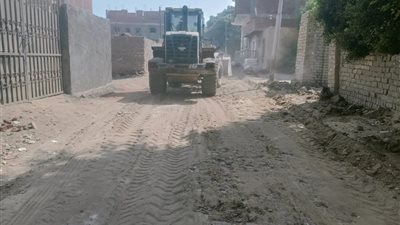 محافظ الجيزة يتابع نظافة ورفع كفاءة الطرق بشبرامنت..صور