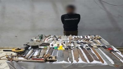 ضبط ورشة لتصنيع الأسلحة البيضاء بالبحيرة