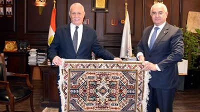 سفير أذربيجان بالقاهرة يزور الأقصر ويلتقى المحافظ