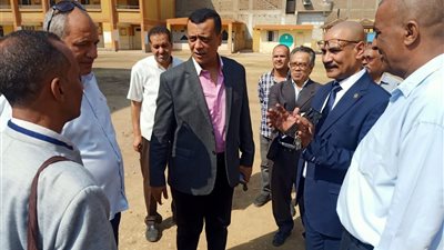 تعليم قوص يدشن مبادرة لمحو أمية لعمال الخدمات المعاونه