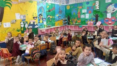 محافظ أسيوط: استمرار تنظيم زيارة المكتبة المتنقلة بمدارس منفلوط