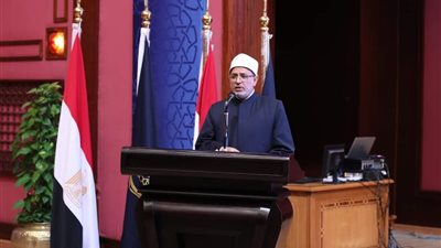 رئيس جامعة الأزهر يشارك في تخريج الطلاب الوافدين من مختلف العالم