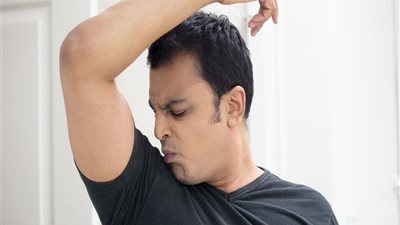 6 طرق للتخلص من رائحة الجسم الكريهة