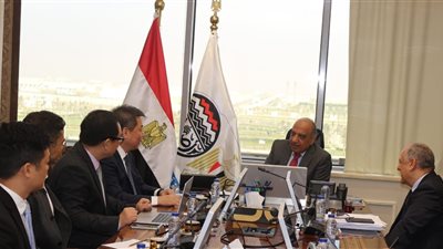 وزير قطاع الأعمال يبحث مع شينجلي الصينية التعاون في صناعة الصلب