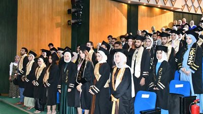 تخريج الدفعة 22 لطب أسنان القناة